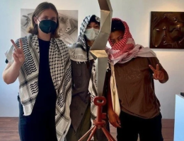 (Photo: Supporters of the Noguchi Museum staff)
